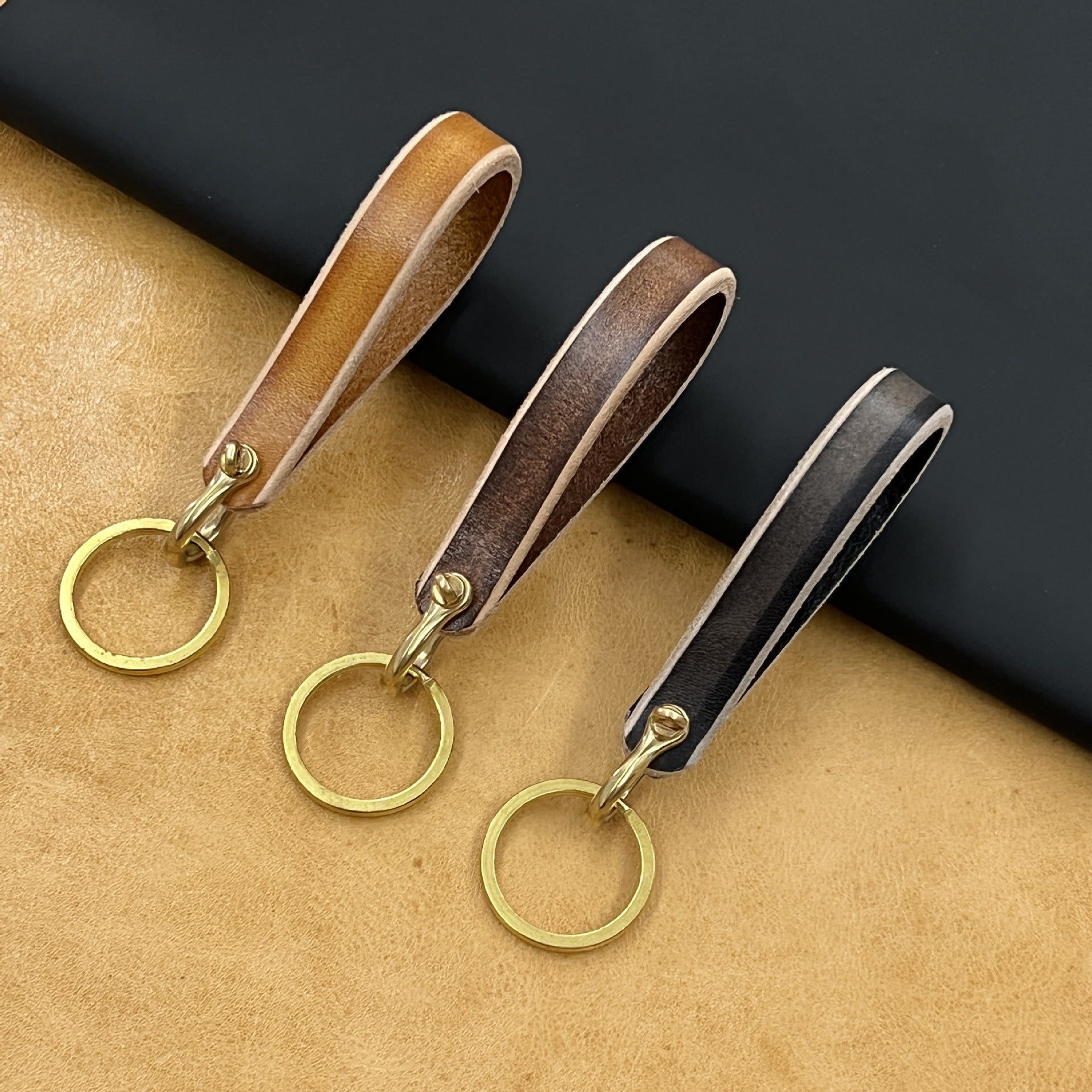 Wholesale Genuine Leather Brass Horseshoe Chain Keychains